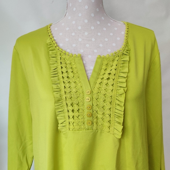 SUSAN GRAVER Ruffle Top XL Green 3/4 Sleeve Crochet Button Stretch Tunic - Picture 8 of 8